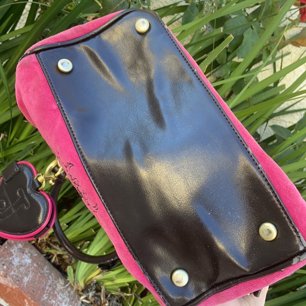 Juicy Couture Y2K PINK Velour REGAL COUTURE Bowler Bag RARE VINTAGE 2000’s - Picture 7 of 16
